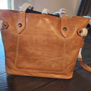 AUTHENTIC NWT Frye Melissa Carryall Handbag Beige